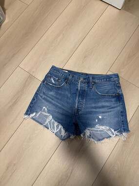 Levi's Women's Premium 501 High Rise Distressed Denim Shorts Size 28